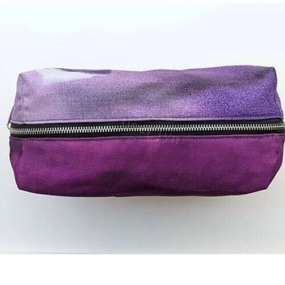 NWT $200 canvas & leather Photo Print Wash Bag / Dopp Kit. Yours for? - Picture 4 of 10